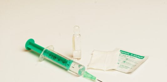 Mikrobiota jelitowa a poziom energii – dlaczego po jedzeniu czujesz się wyczerpany?
